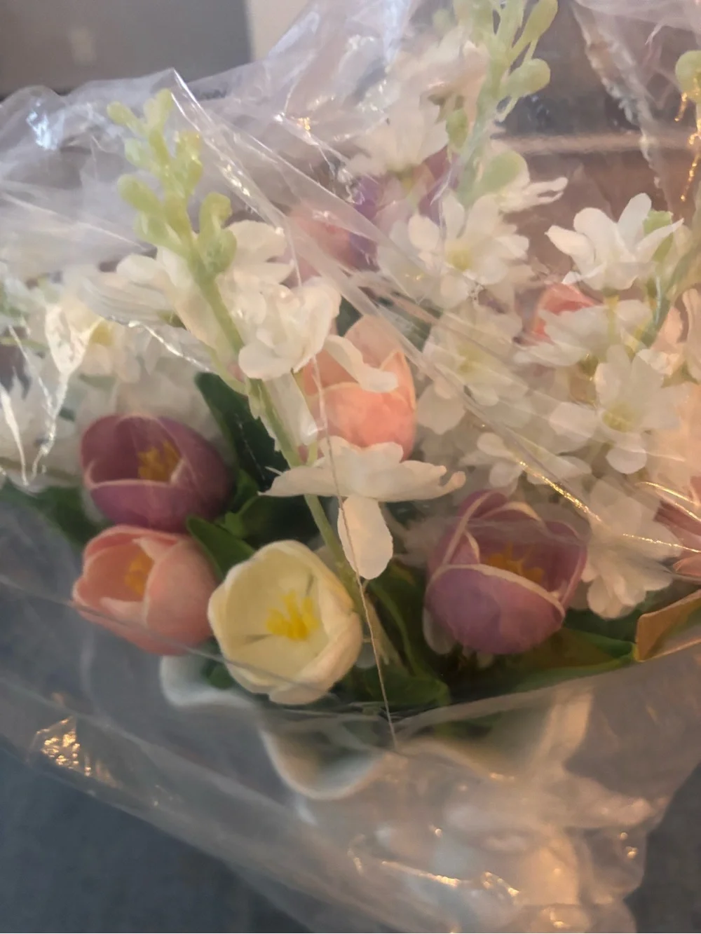 Martha Stewart White Rabbit Ceramic Vase w/“real touch” Pink + White tulips🌷